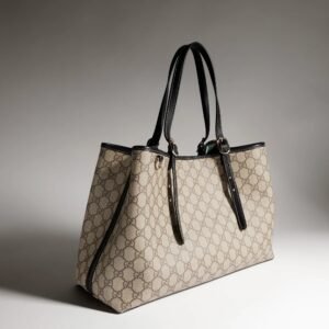 GG Emblem large tote bag